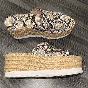 CHARLES BY CHARLES DAVID Women’s Snakeskin Platform Wedge Espadrille Sandals 6 M